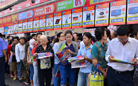 “Black Friday” cũng là khởi đầu cho mùa mua sắm lớn tại Việt Nam (Ảnh: 24h)
