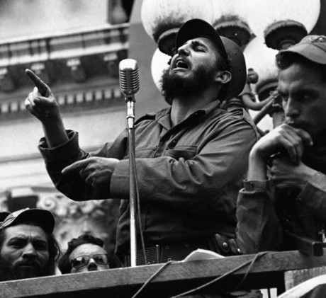 Fidel phát biểu trước đám đông ở Colon vào tháng 1/1959.