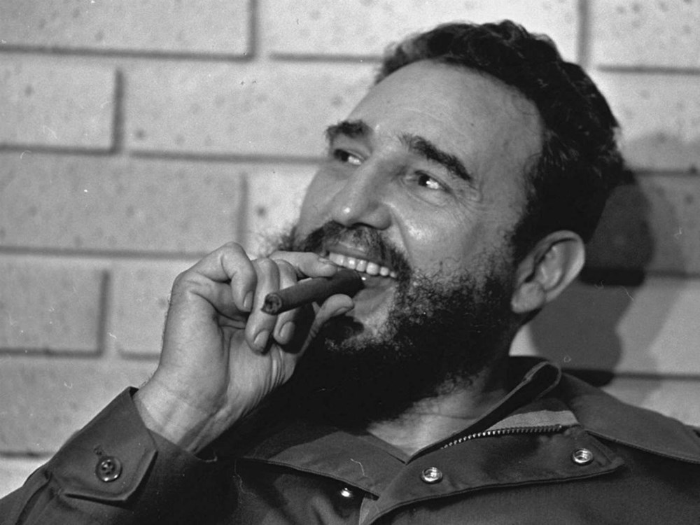 Từ sau sự kiện Vịnh Con Lợn, Fidel luôn là mục tiêu ám sát của tình báo Mỹ CIA và các thế lực thù địch.