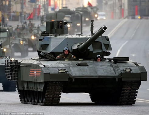 Siêu tăng Armata của Nga sẽ được trang bị thêm máy bay trinh sát không người lái. Ảnh: TASS