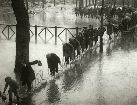 Lụt ở Paris vào năm 1924.
