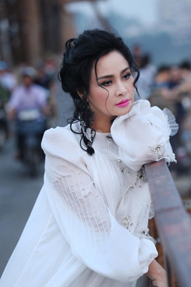 Hiện tại, thành công của sự nghiệp ca hát cùng nhan sắc mặn mà, không tuổi của Thanh Lam đang là niềm ước ao của không ít nghệ sĩ trong làng giải trí.