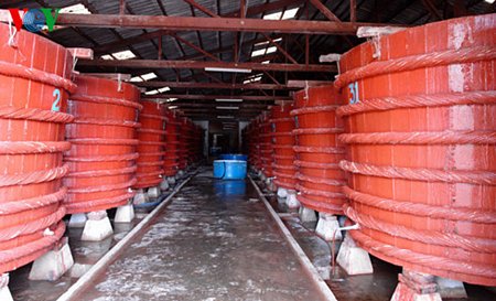 Hàng vạn cơ sở sản xuất nước mắm truyền thống chịu ảnh hưởng nặng sau công bố khảo sát chất lượng nước mắm của Vinastas.