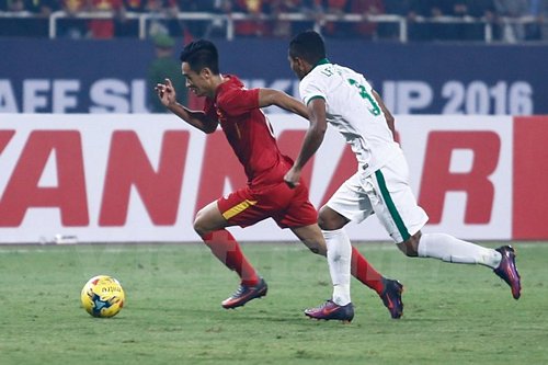 Cầu thủ vừa trở lại sau khi chịu tang cha ghi bàn thắng kỳ diệu ở phút 90+4, kéo Indonesia vào hai hiệp phụ. (Ảnh: Minh Chiến/Vietnam+)