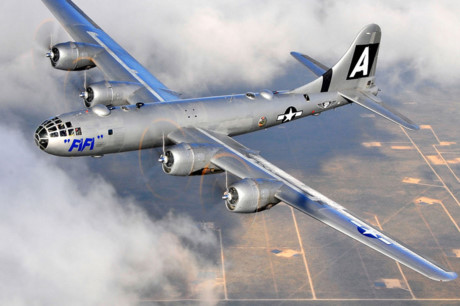 Với thiết kế chở được bom lớn bay ở cự ly xa, B-29 giúp Mỹ thực hiện ném bom hủy diệt các mục tiêu của phát xít Nhật .