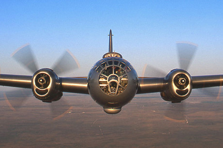 Chuyến bay đầu của chiếc B-29 đầu tiên được thực hiện vào ngày 21/9/1942. Máy bay này có 12 súng máy để đối phó với tiêm kích địch.