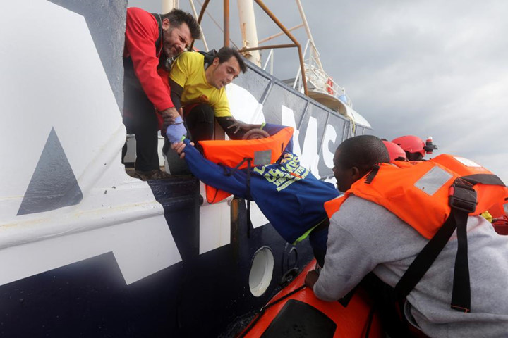 Theo báo cáo của Cao ủy Liên Hợp Quốc về người tị nạn (UNHCR) và Tổ chức Di cư Quốc tế (IOM), số người thiệt mạng ở Địa Trung Hải trong năm 2016 tăng gần 25% so với năm 2015.