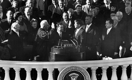 Tổng thống John F. Kennedy tuyên thệ nhậm chức ngày 20/1/1961. (Ảnh: News Makers)