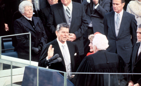 Ngày 20/1/1981, Tổng thống Ronald Reagan tuyên thệ nhậm chức trở thành Tổng thống thứ 40 của nước Mỹ. (Ảnh: AFP)