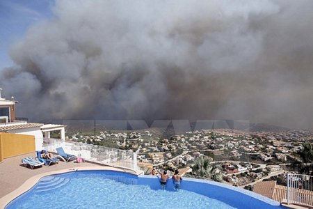 Một đám cháy rừng ở phía đông Tây Ban Nha ngày 5/9/2016. (Nguồn: AP/TTXVN)