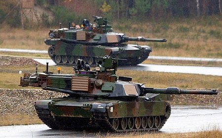 Xe tăng Mỹ tham gia tập trận tại châu Âu. Ảnh: Reuters