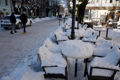 Tuyết phủ trắng xóa ở Cetinje, Montenegro khiến nhiệt độ giảm xuống tới âm 19 độ C ngày 7/1. (Nguồn: EPA/TTXVN)