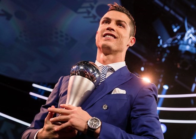 Ronaldo nhận danh hiệu Cầu thủ xuất sắc nhất năm 2018. (Nguồn: Getty Images)