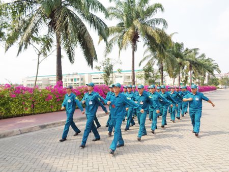 Vĩnh Long là tỉnh đầu tiên của Quân khu xây dựng được lực lượng tự vệ trong công ty có 100% vốn đầu tư nước ngoài tại Công ty TNHH Tỷ Xuân (KCN Hòa Phú- Long Hồ).