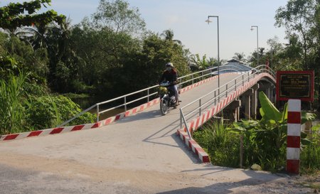 Cầu Hòa Thuận- điểm nhấn trong xuân mới ở Phú Thịnh.