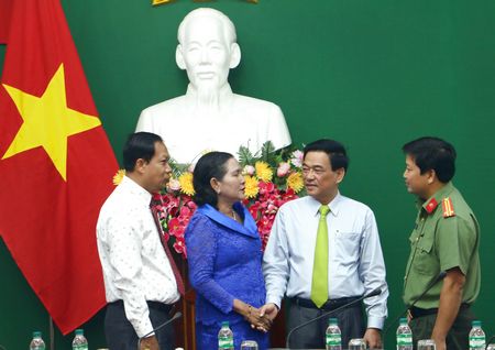 Phó Chủ tịch UBND tỉnh- Trần Hoàng Tựu mong muốn quan hệ hợp tác trên nhiều lĩnh vực, góp phần phát triển kinh tế- xã hội của mỗi tỉnh.