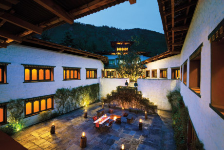  Bhutan quyến rũ du khách bởi khung cảnh thiên nhiên hùng vĩ cùng kiến trúc pháo đài kết hợp tu viện độc đáo và huyền bí. (Nguồn: NatGeo)