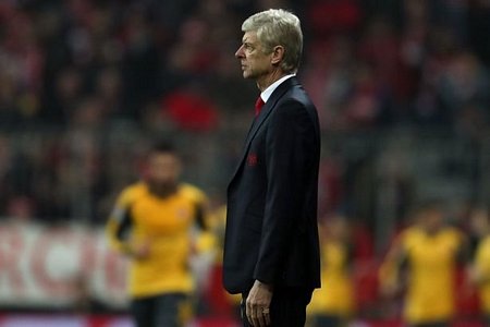 HLV Wenger thất vọng trong trận thua B.M.Ảnh: The Mirror