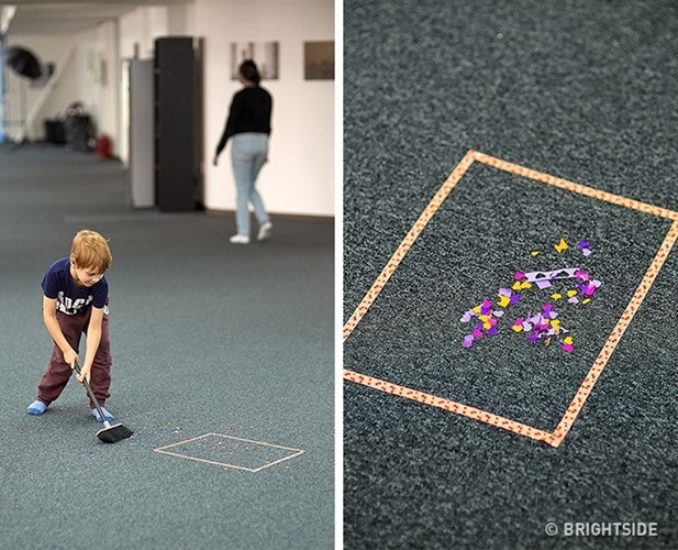 Biến công việc nhà thành trò chơi vui nhộn. Sử dụng băng dính đầy màu sắc để làm một hình vuông trên sàn nhà và sứ mệnh đặc biệt của con là ghi bàn.