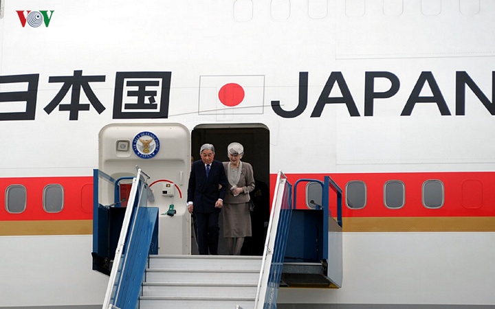 ​Đây là chuyến thăm chính thức đầu tiên của Nhà vua Akihito và Hoàng hậu Michiko đến Việt Nam.