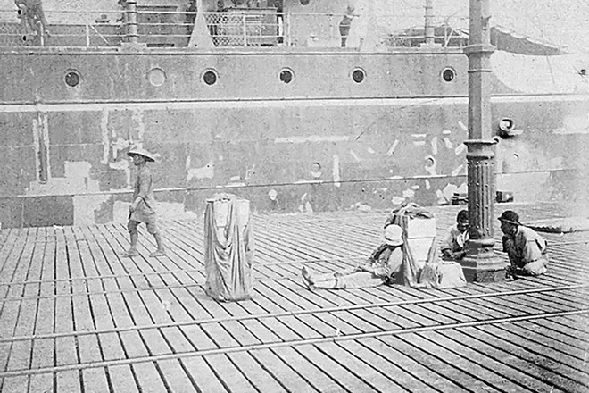 Bến cảng Yokohama (1880). (Ảnh: KTS Đoàn Bắc cung cấp)
