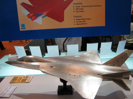 Ngoài các máy bay thuộc chương trình FGFA được phát triển trên cơ sở T-50 của Nga, Ấn Độ cũng đang muốn có chiến đấu cơ thế hệ thứ 5. Dự án chính thức chế tạo loại máy bay này được khởi động từ năm 2011 và đến nay, các yêu tố kỹ thuật cơ bản đã được xác định. (Ảnh: Johnxx9)