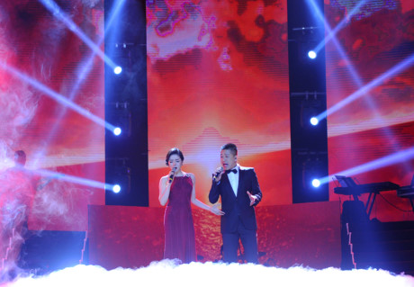 Tối 3/3, liveshow chung của Tuấn Hưng và Lệ Quyên mang tên “Giai nhân” đã diễn ra tại Hà Nội. Đúng như tên gọi của đêm nhạc - 