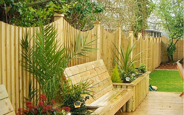 Hàng rào đẹp khiến ngôi nhà bạn trở nên sang trọng hơn.