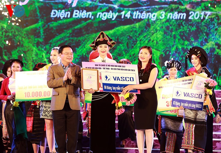 Danh hiệu Người đẹp Hoa Ban 2017 thuộc về nhan sắc Điện Biên - Trần Thị Phương Anh.