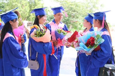 Chất lượng sinh viên gắn liền với chất lượng trường đại học. Trong ảnh: Sinh viên ĐH Cửu Long trong lễ tốt nghiệp năm 2016.