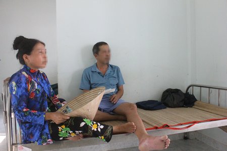 Ông Nguyễn Hoàng N. đang điều trị loạn thần do rượu tại Bệnh viện Tâm thần tỉnh Vĩnh Long.