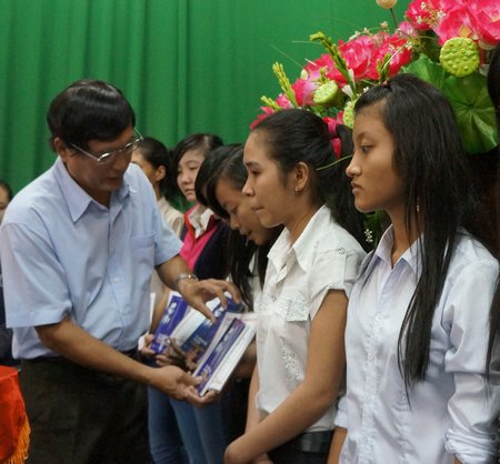 Quỹ học bổng Trần Đại Nghĩa của Đài Phát thanh- Truyền hình Vĩnh Long đã tiếp sức mỗi năm trên 2.800 suất học bổng cho sinh viên, học sinh nghèo vượt khó học giỏi ở các tỉnh ĐBSCL.