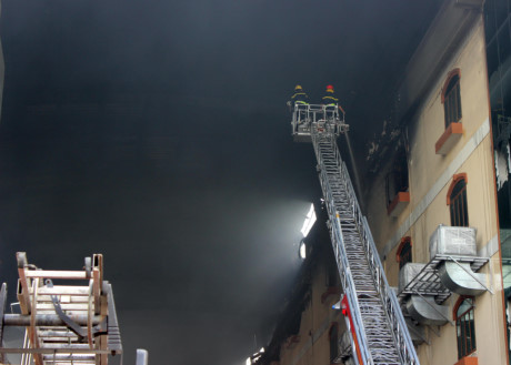 Sau hơn 26 giờ chữa cháy, vụ cháy lớn ở Cần Thơ đã kết thúc. Lực lượng chức năng tiếp tục điều tra làm rõ nguyên nhân vu việc.