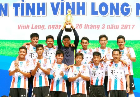 Đội Công an Long Hồ giành chức vô địch của giải.