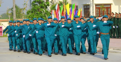 Lực lượng tự vệ Công ty TNHH Tỷ Xuân tham gia duyệt đội ngũ tại lễ ra quân huấn luyện của Bộ Chỉ huy Quân sự.