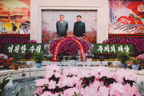 Cách trang trí cầu kỳ tại những không gian công cộng ở Triều Tiên.