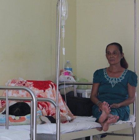 Bệnh nhân điều trị bệnh truyền nhiễm tại Bệnh viện Đa khoa tỉnh Vĩnh Long.