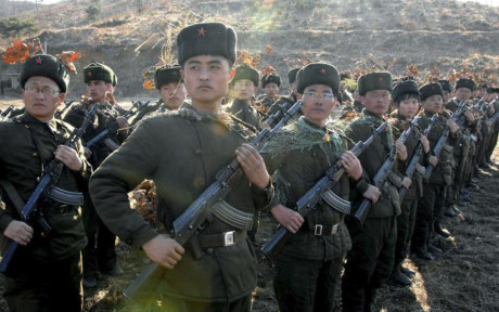 Thành viên đội Hồng vệ binh công - nông của Triều Tiên.