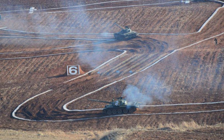 Một cuộc thi của các đơn vị xe tăng trong Quân đội Nhân dân Triều Tiên tại một địa điểm bí mật