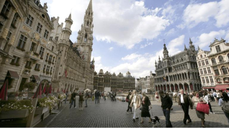 Brussels, Bỉ: Khám phá lối kiến trúc cổ châu Âu, những tác phẩm nghệ thuật độc đáo hay thưởng thức những thanh socola ngọt ngào chỉ với chi phí khoảng 20 USD/ngày.