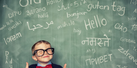 1.Học ngôn ngữ mới: Việc học một ngôn ngữ mới không chỉ có thêm kỹ năng về ngoại ngữ, mà còn giúp bộ não được luyện tập hằng ngày, từ đó ngăn chặn sự suy giảm trí nhớ.