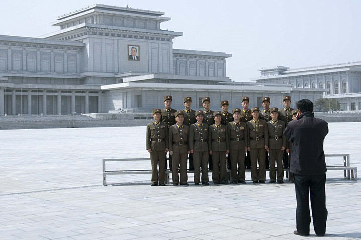 Nhiều gia đình Triều Tiên tự hào vì có con em phục vụ trong quân ngũ.