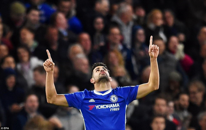 Costa ăn mừng bàn thắng nâng tỉ số lên 4-1 (Ảnh: EPA).