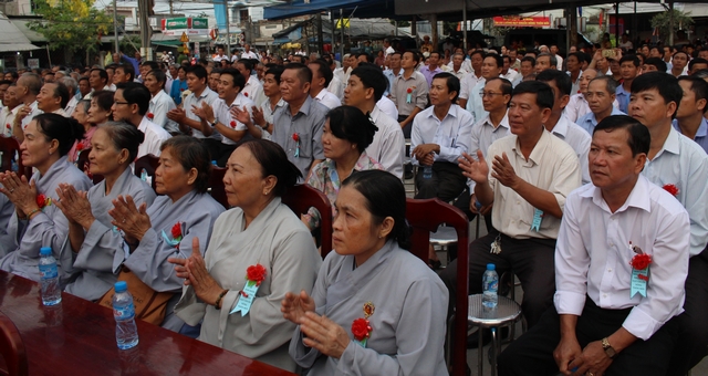 Đông đảo các tầng lớp nhân dân Tân An Luông vui mừng đón nhận xã đạt chuẩn NTM.
