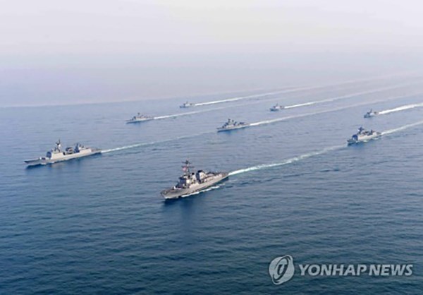 Tàu hải quân của Mỹ, Hàn Quốc trong một cuộc tập trận hồi tháng 3 trên biển Hoàng Hải. (Nguồn: YONHAP)