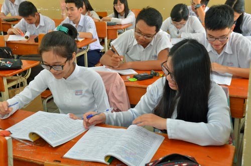 Học sinh TP HCM ôn tập, chuẩn bị cho kỳ thi THPT quốc gia 2017. (Ảnh: Tấn Thạnh)