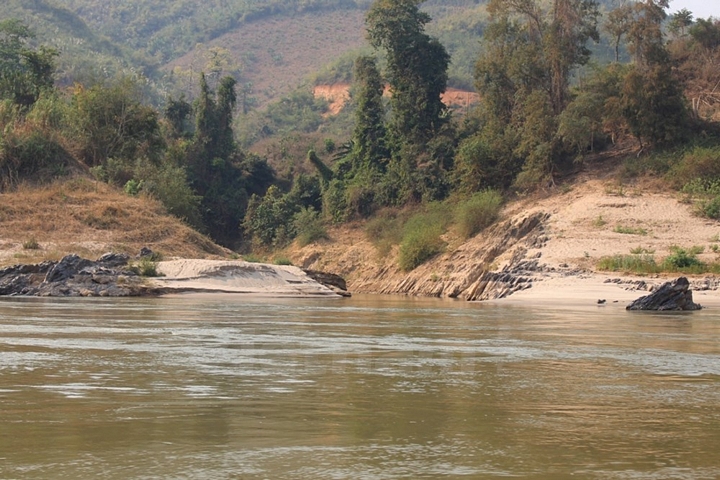 Con sông chảy qua 6 quốc gia, gồm Trung Quốc, Myanmar, Lào, Thái Lan, Campuchia và Việt Nam. (Ảnh: Hùng Võ/Vietnam+)