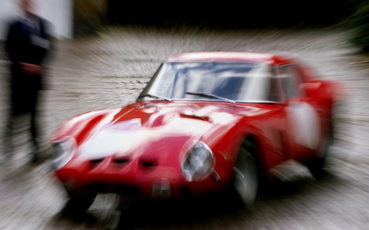 Một chiếc Ferrari 250 GTO Berlinetta sản xuất năm 1962 – 1963 được bán vào năm 2014 với mức giá 38 triệu USD