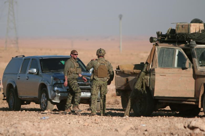 Lính Mỹ tập trung tại khu vực thành phố Raqqa, thủ phủ của IS tại Syria, ngày 6/11/2016.