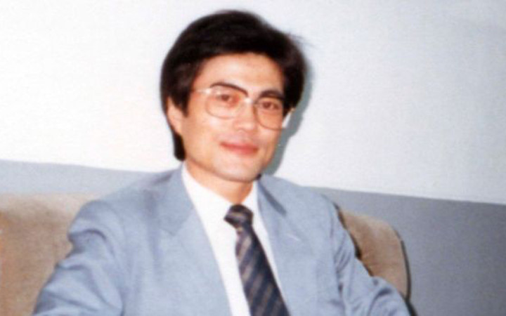 Bức ảnh này chụp ông Moon Jae-in năm 1987, khi đã trở thành một luật sư bảo vệ nhân quyền và lãnh đạo phong trào dân chủ. Không thể trở thành thẩm phán như mơ ước vì quá khứ 
